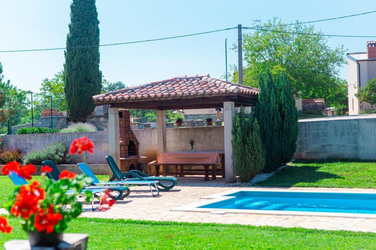 Holiday Home Labud Žminj المظهر الخارجي الصورة