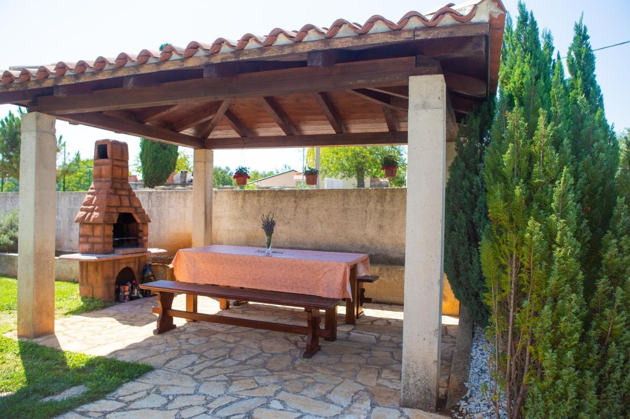 Holiday Home Labud Žminj المظهر الخارجي الصورة